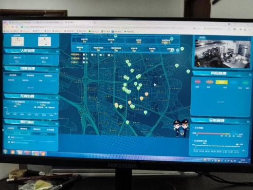 重慶市大渡口區(qū)“互聯(lián)網(wǎng)+明廚亮灶+AI攝像頭”嚴守食品安全防線